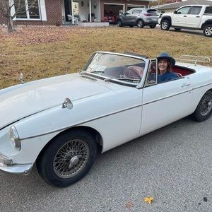 Meet your Posher, Lynn